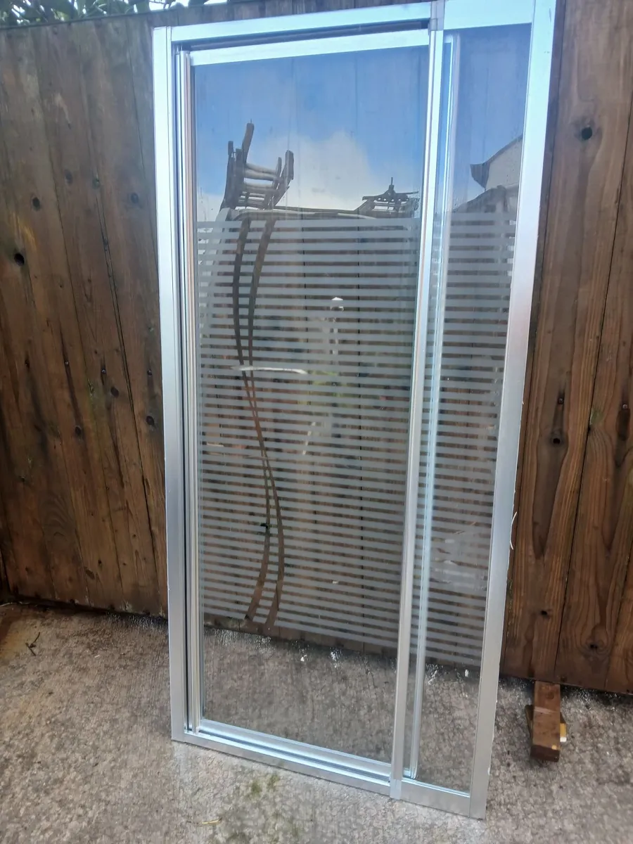 Shower door - Image 1