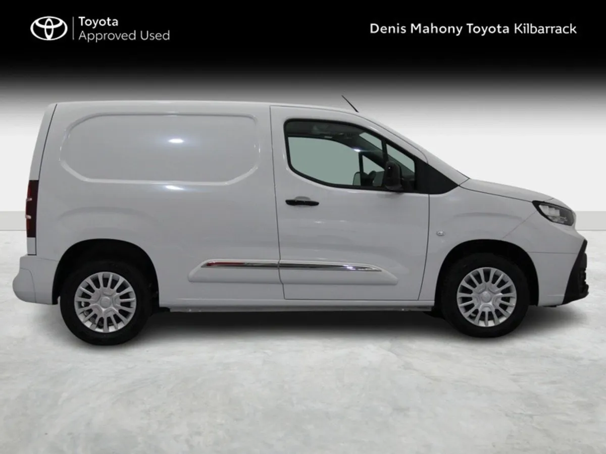 Toyota Proace City 130HP SWB A/T INC VAT - Image 3