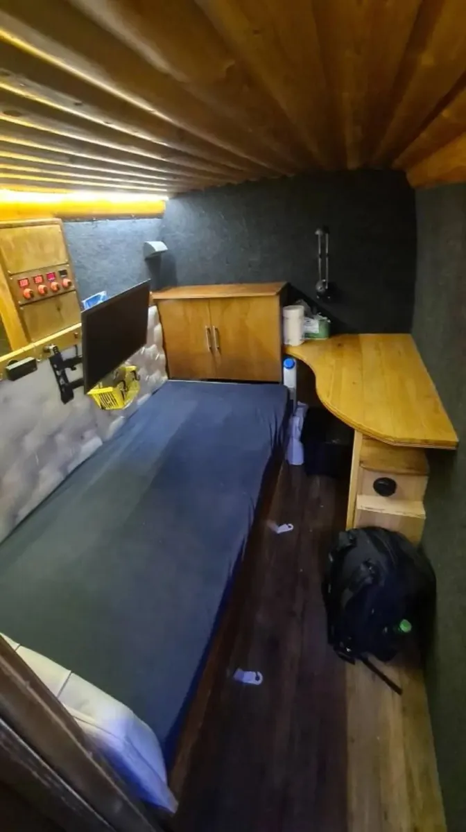 STEALTH Camper VAN - Image 2