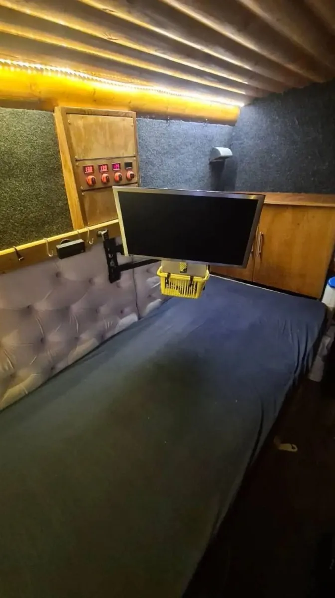 STEALTH Camper VAN - Image 3