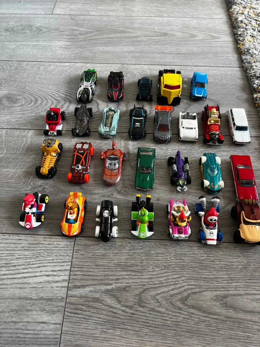 Hot wheels cars - Image 1