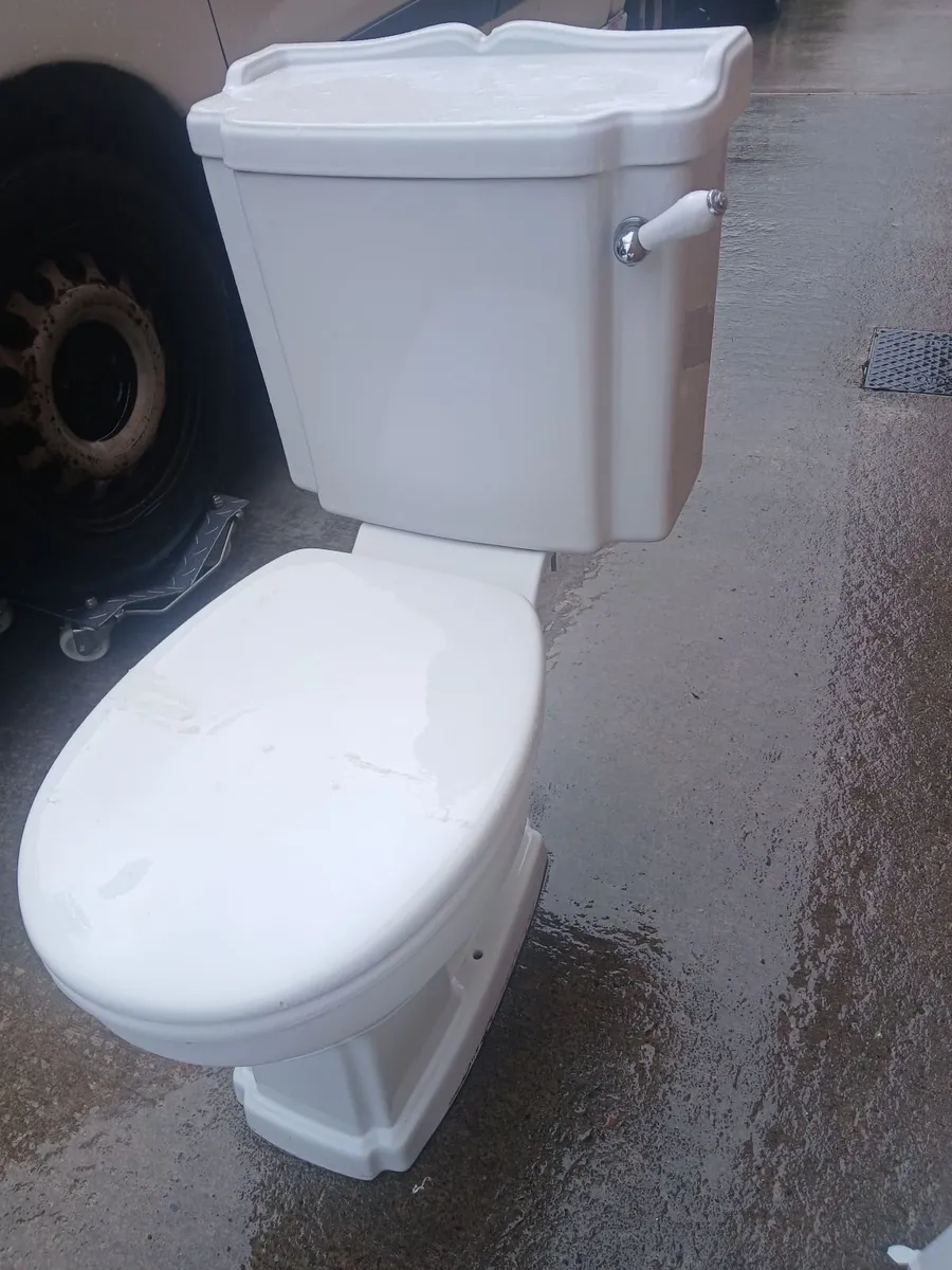 Sink and toilet - Image 3