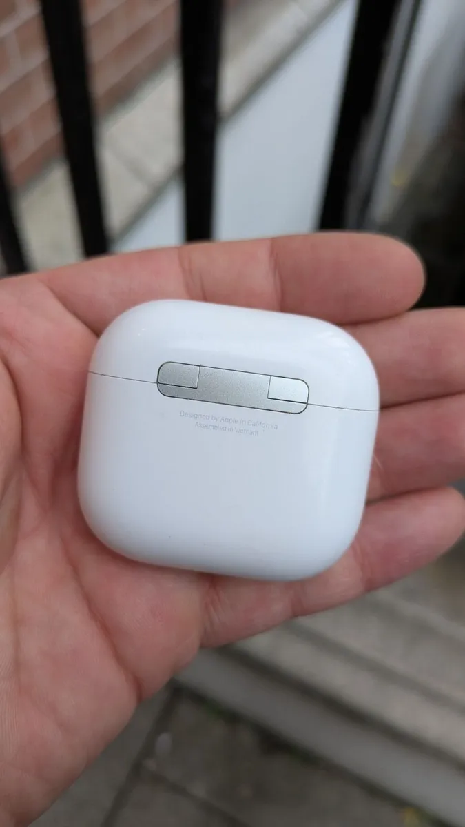 Apple Airpods 4 - Image 3