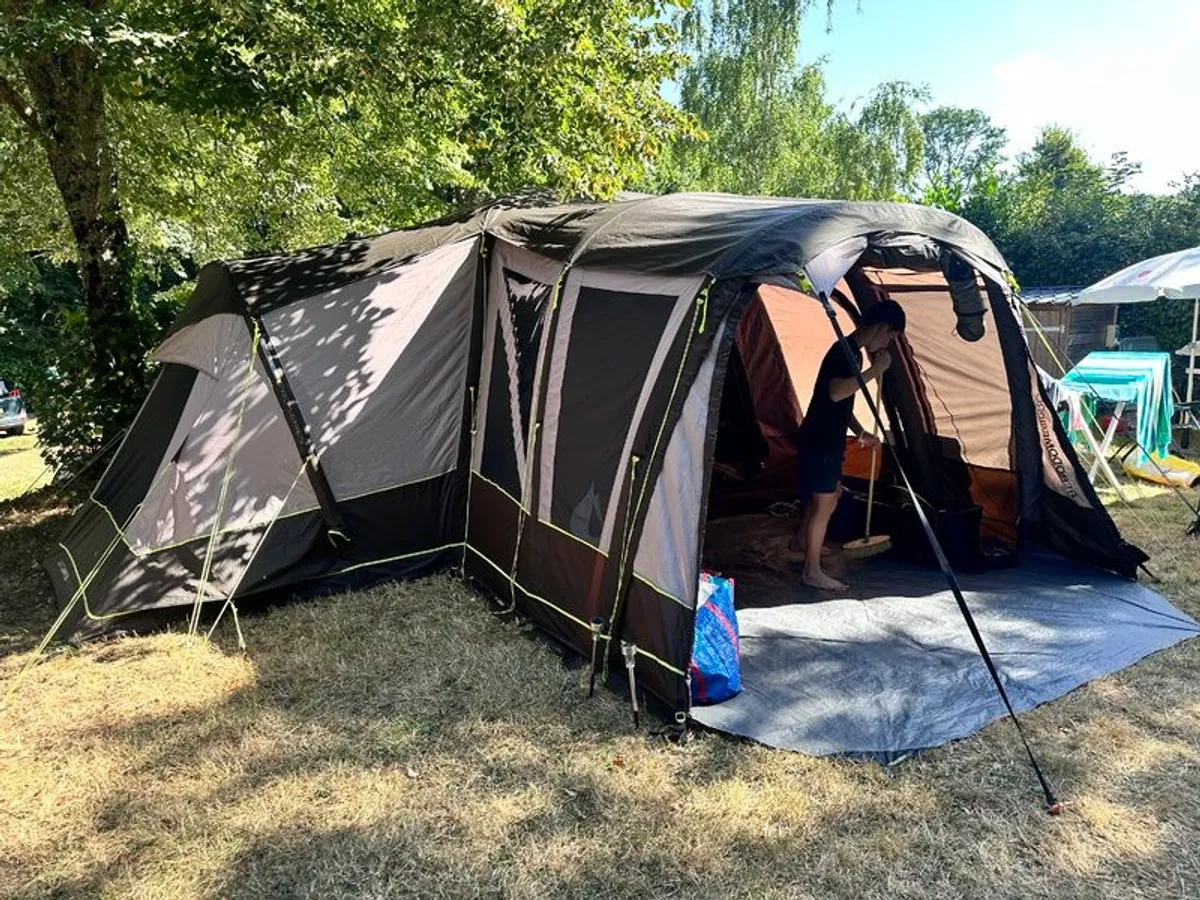 Premium Family Air Tent - Image 1