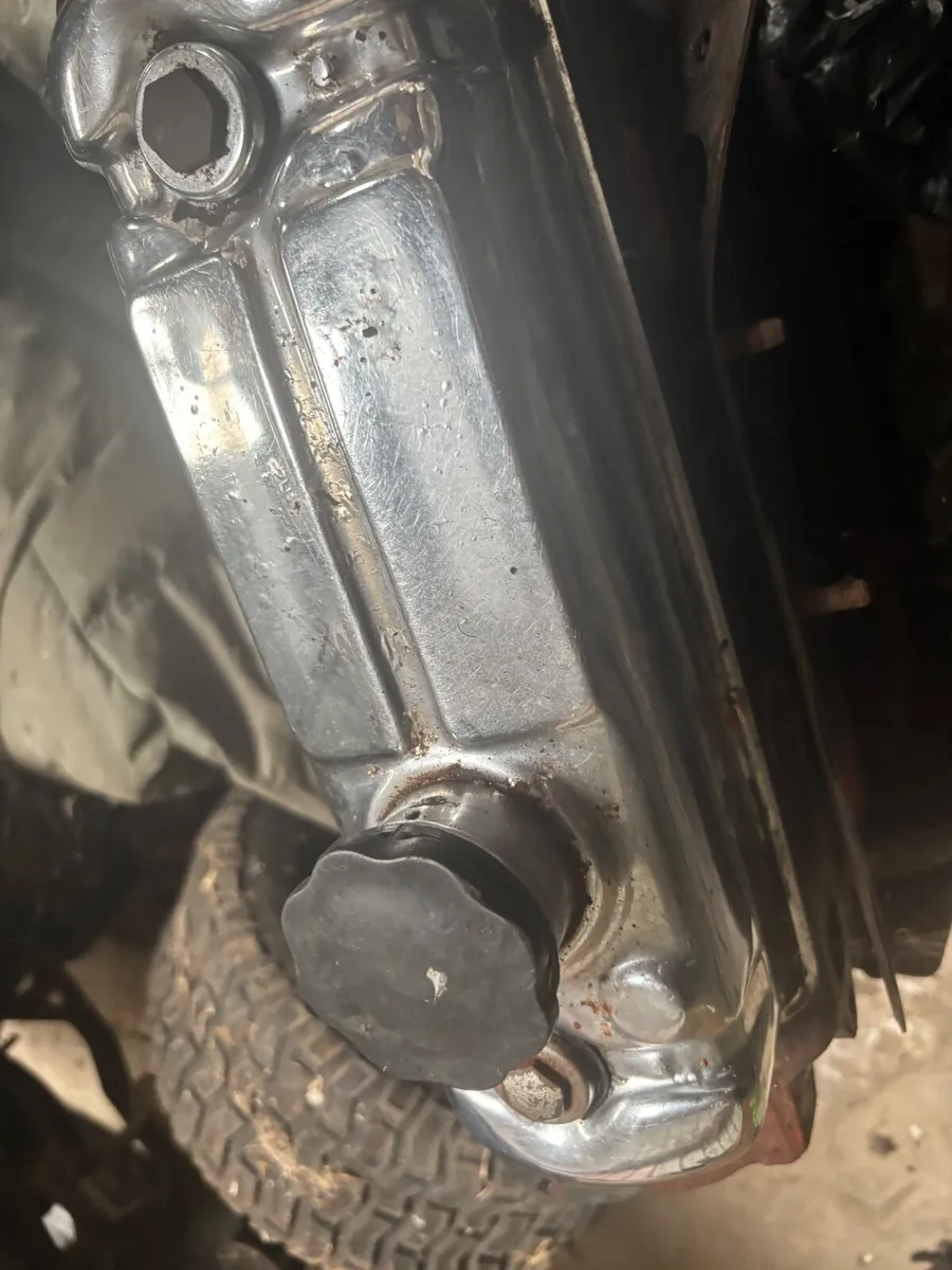 Classic car parts - Image 2