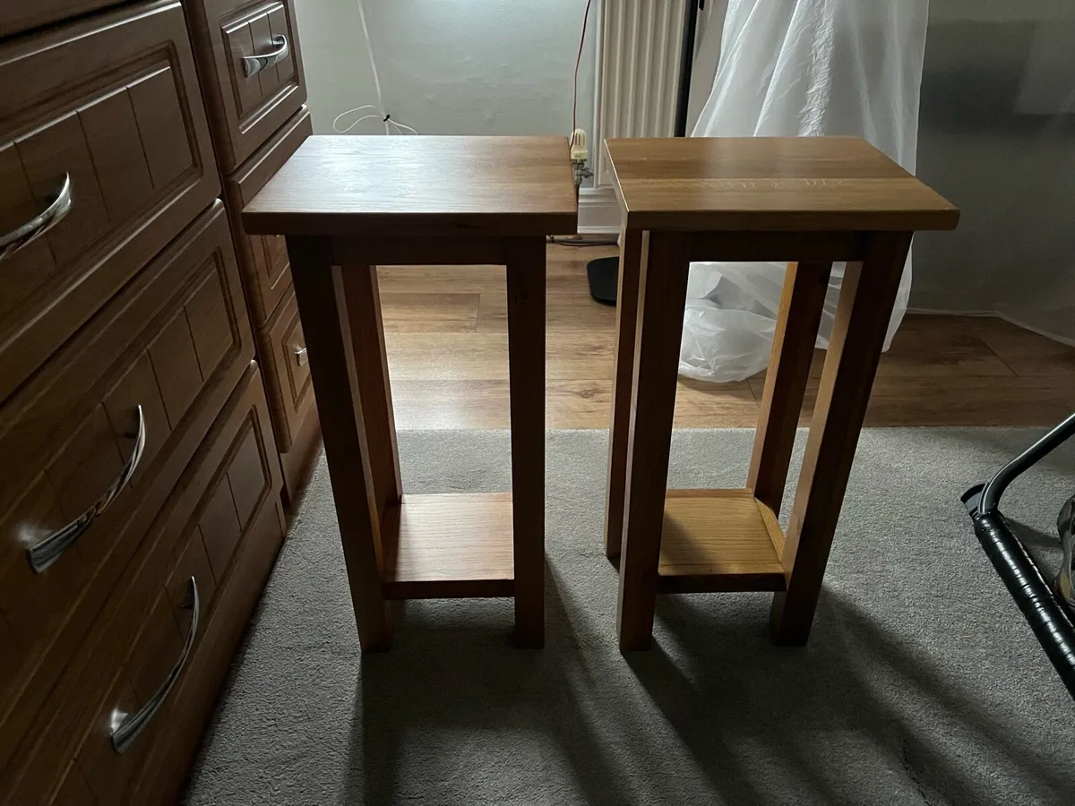 Brand new 2 side tables excellent