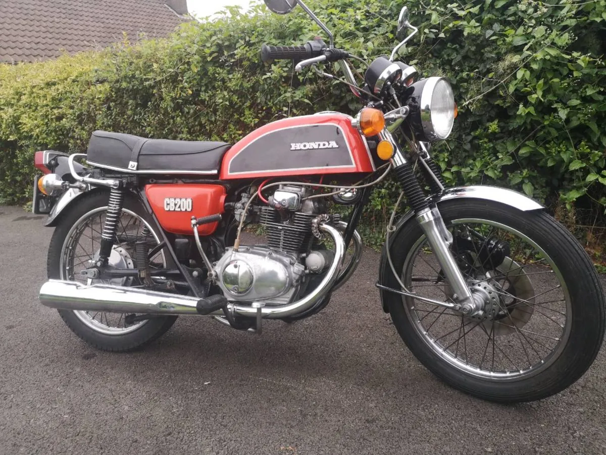 Honda CB200t - Image 1