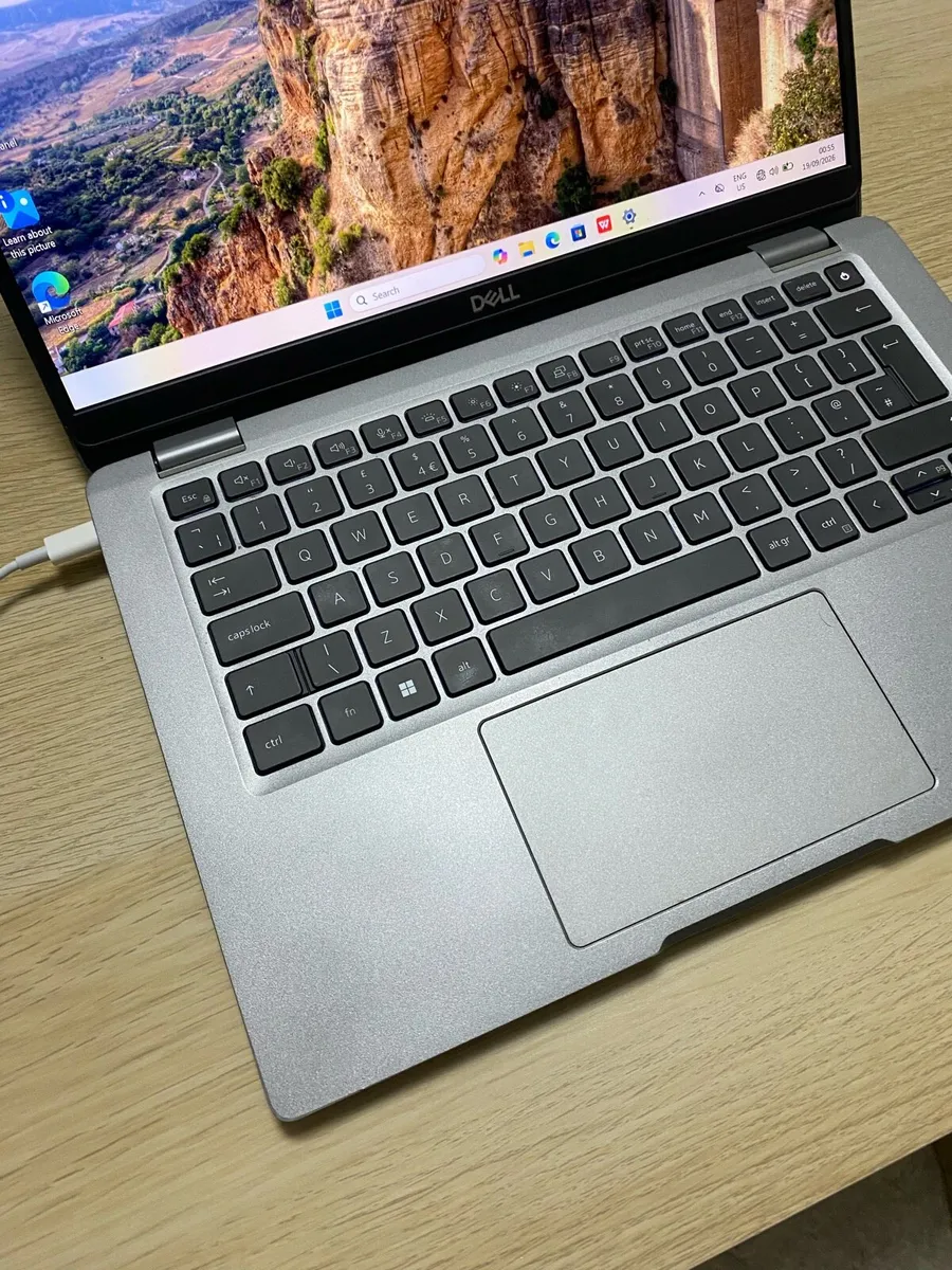 Dell laptop i5 pro 8/256 w11 Touchscreen - Image 3