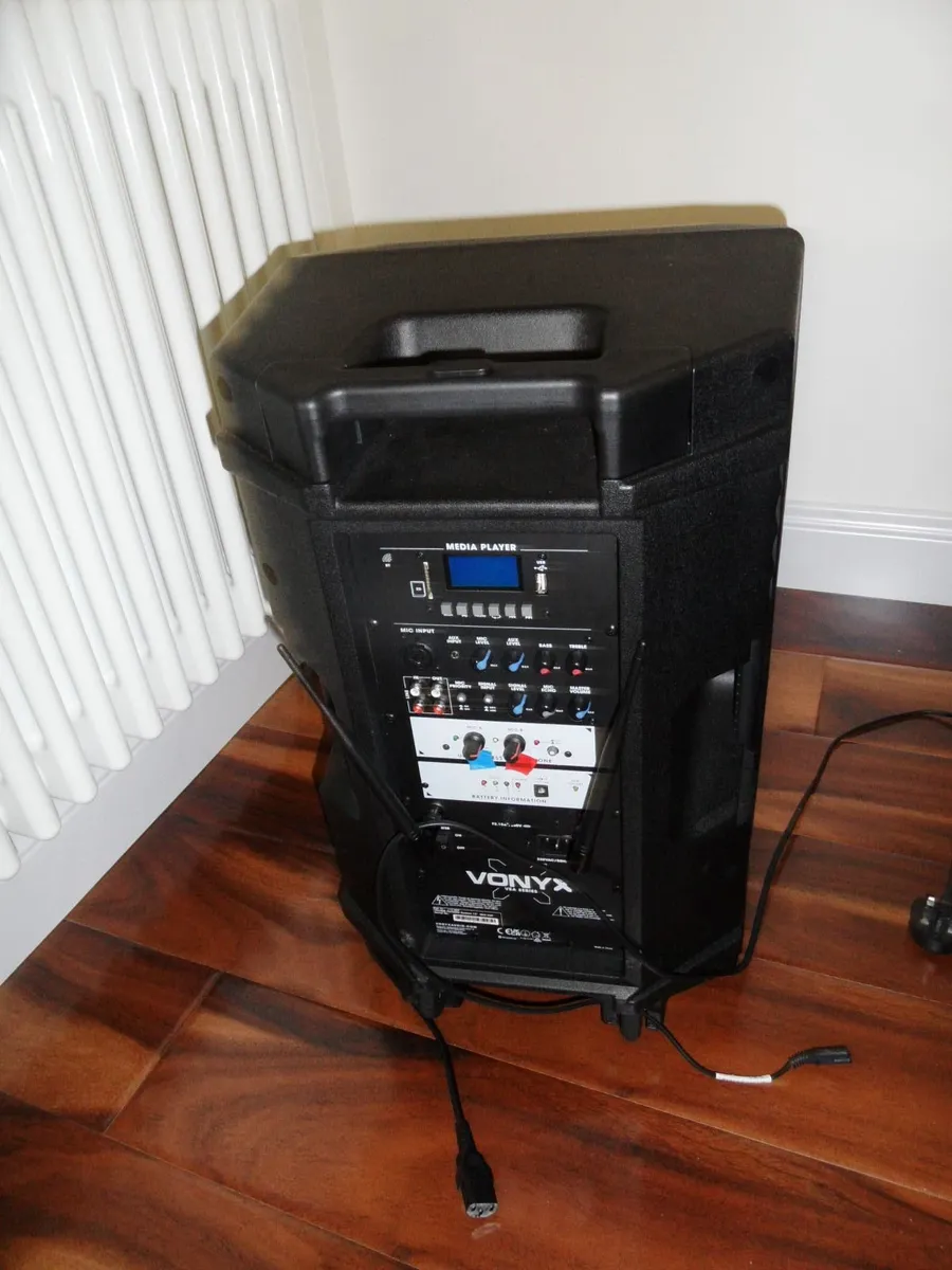 VONYX     BLUETOOTH SPEAKER  WITH STAND - Image 2