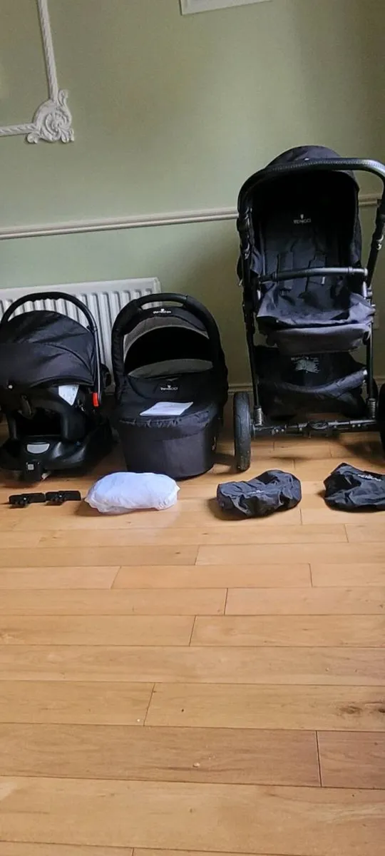 Venicci 3 in 1 travel system - Image 1