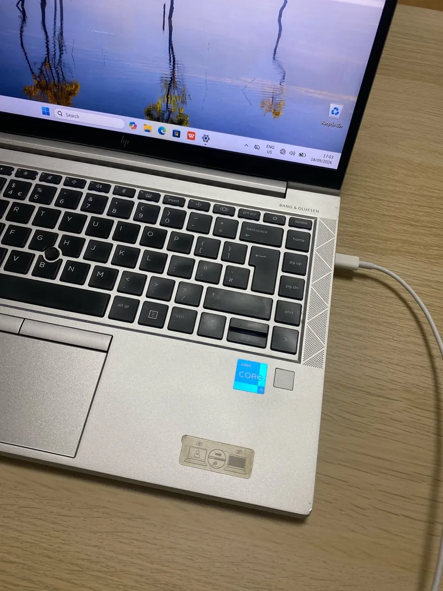 HP elitebook i5 pro 8/256 windows 11 - Image 2