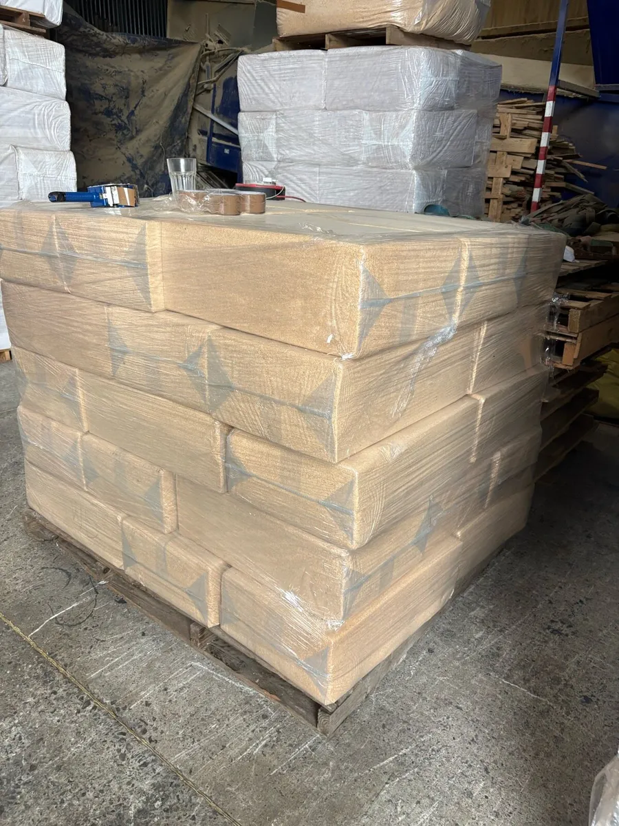 Kiln Dried White Sawdust in Bales Delivered - Image 3
