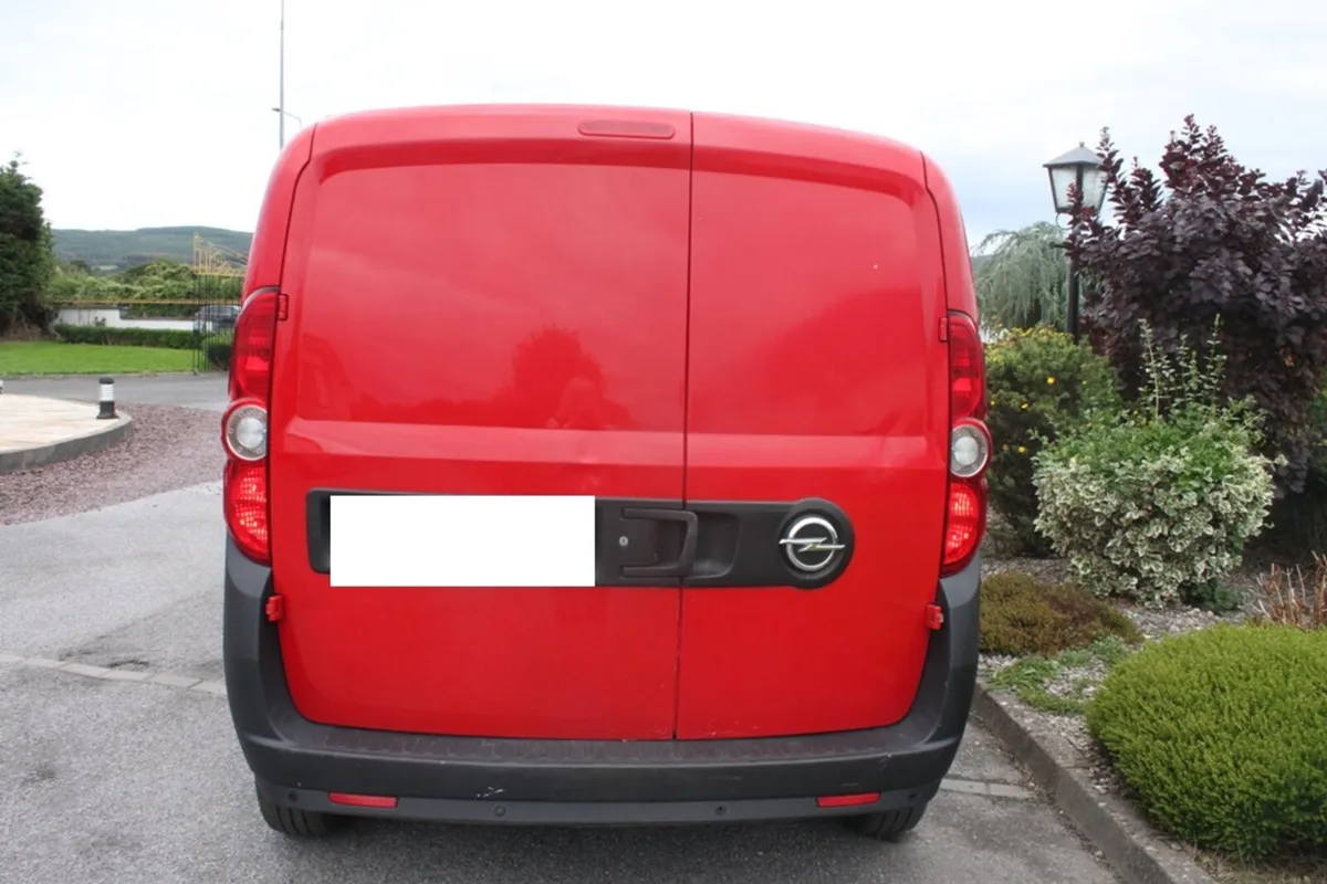 Opel Combo 1.6 CDTI Van, 2017 - Image 2