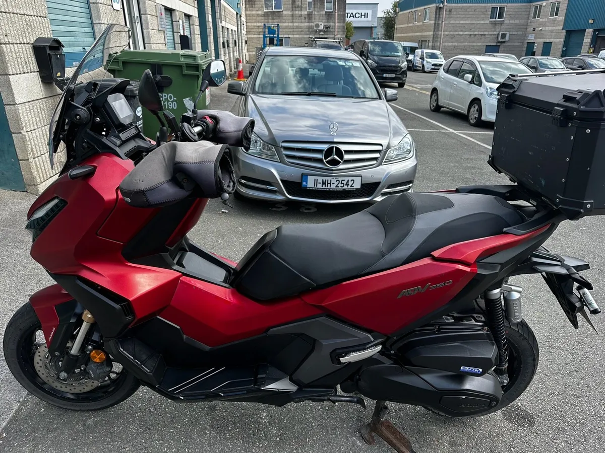 Honda ADV 350 - Image 1