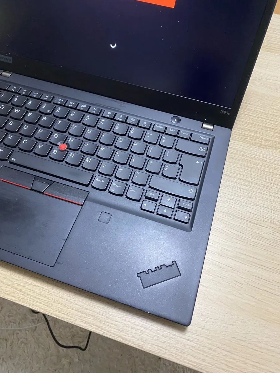 Lenovo T490s i5 pro 8/256 win 11 pro Touch - Image 2