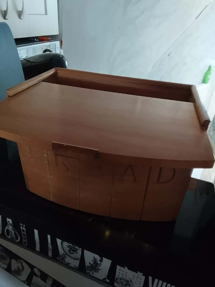 Bread box - Image 1