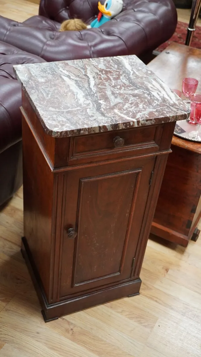 English Mahogany Bedside Cabinet - Image 2