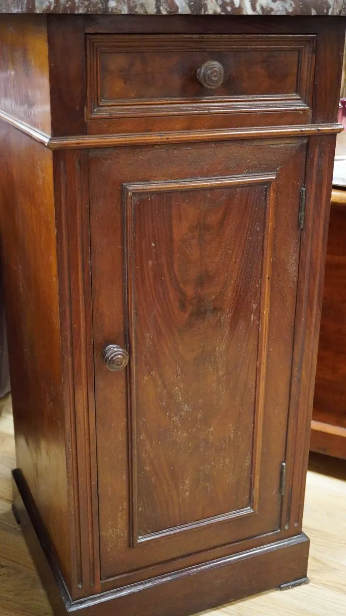 English Mahogany Bedside Cabinet - Image 4