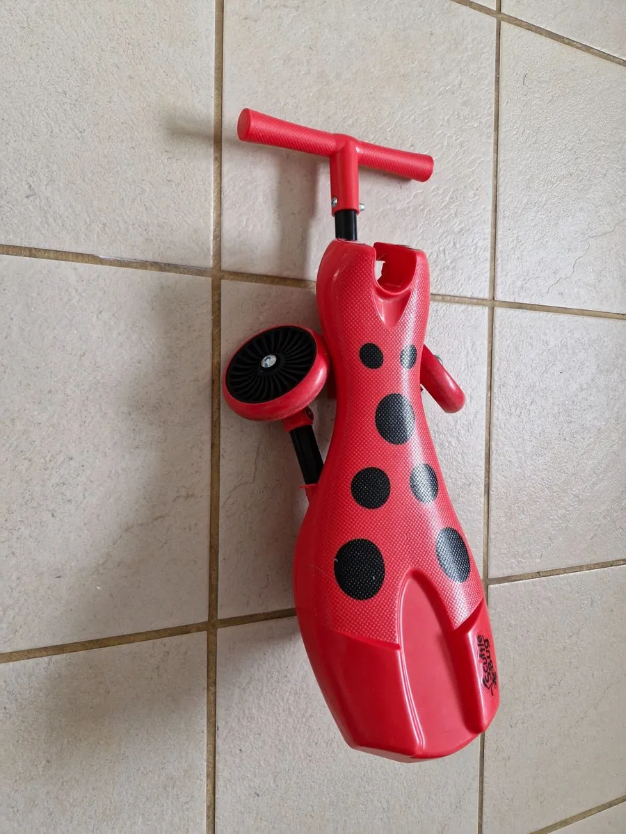 Toys - Image 3