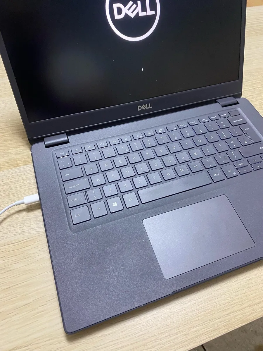 Dell i5 pro 8/256 w11 Touchscreen - Image 3