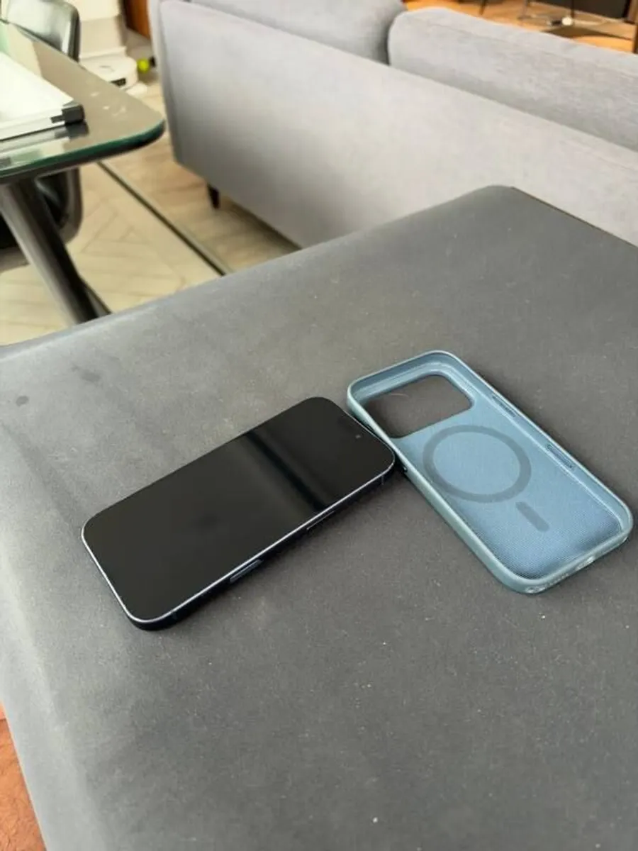 iPhone 17 Pro 256GB Deep Blue - Image 3