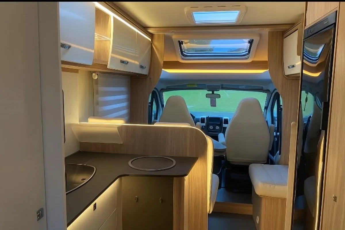 2021 Bürstner Delfin T660 - Image 2