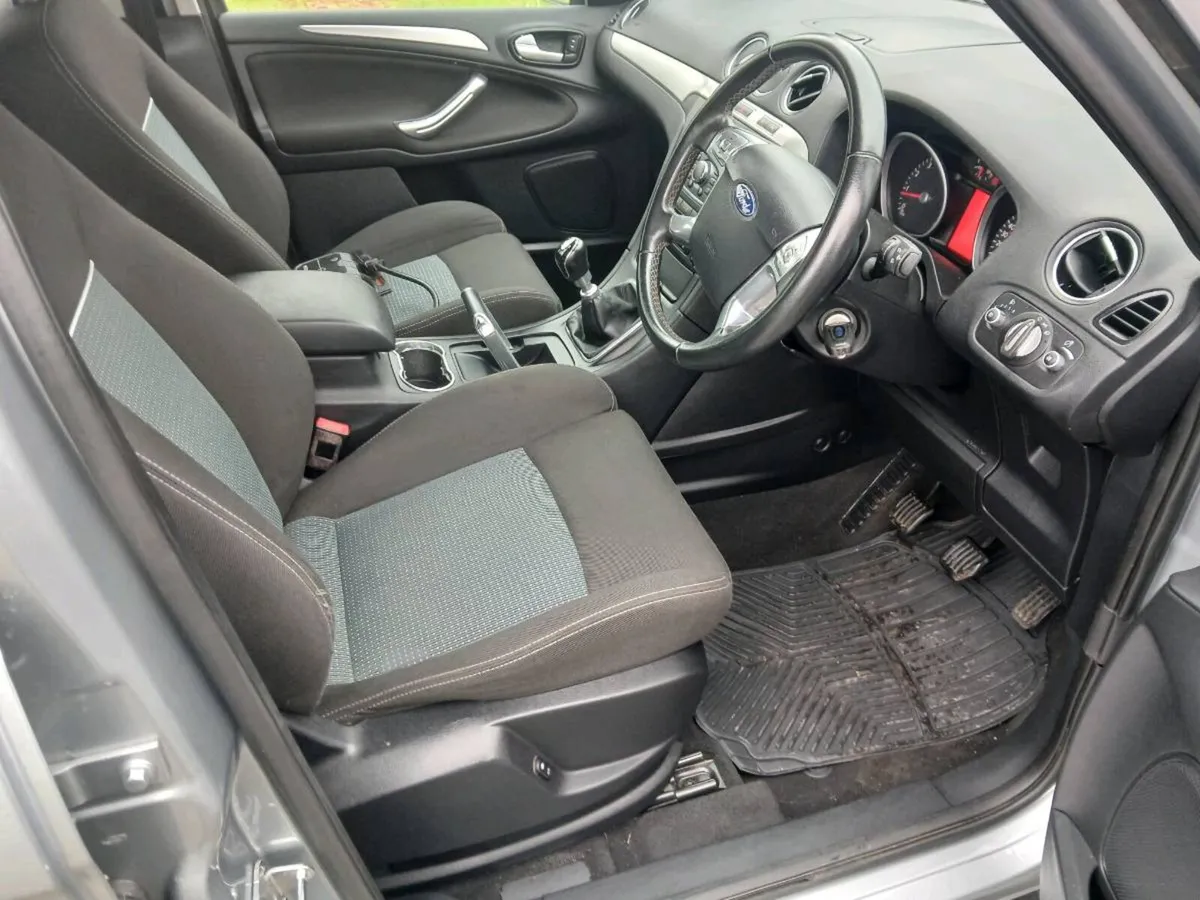 CAR FOR PARTS MAZDA BMW MERC - Image 3