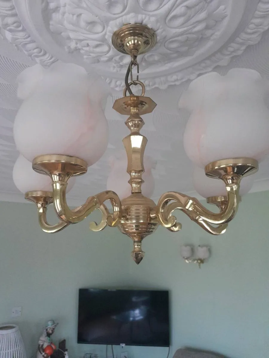 Light fitting - Image 2
