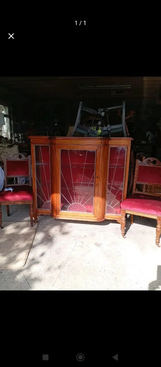 Antique 1930s sunburst display cabinet - Image 3
