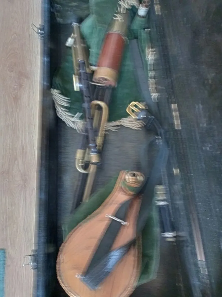 Uilleann Pipes Half set