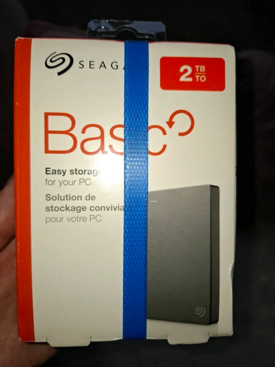 Seagate 2tb hard drive brand new - Image 1