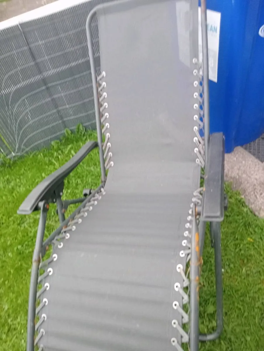 Sun chairs 2 - Image 3