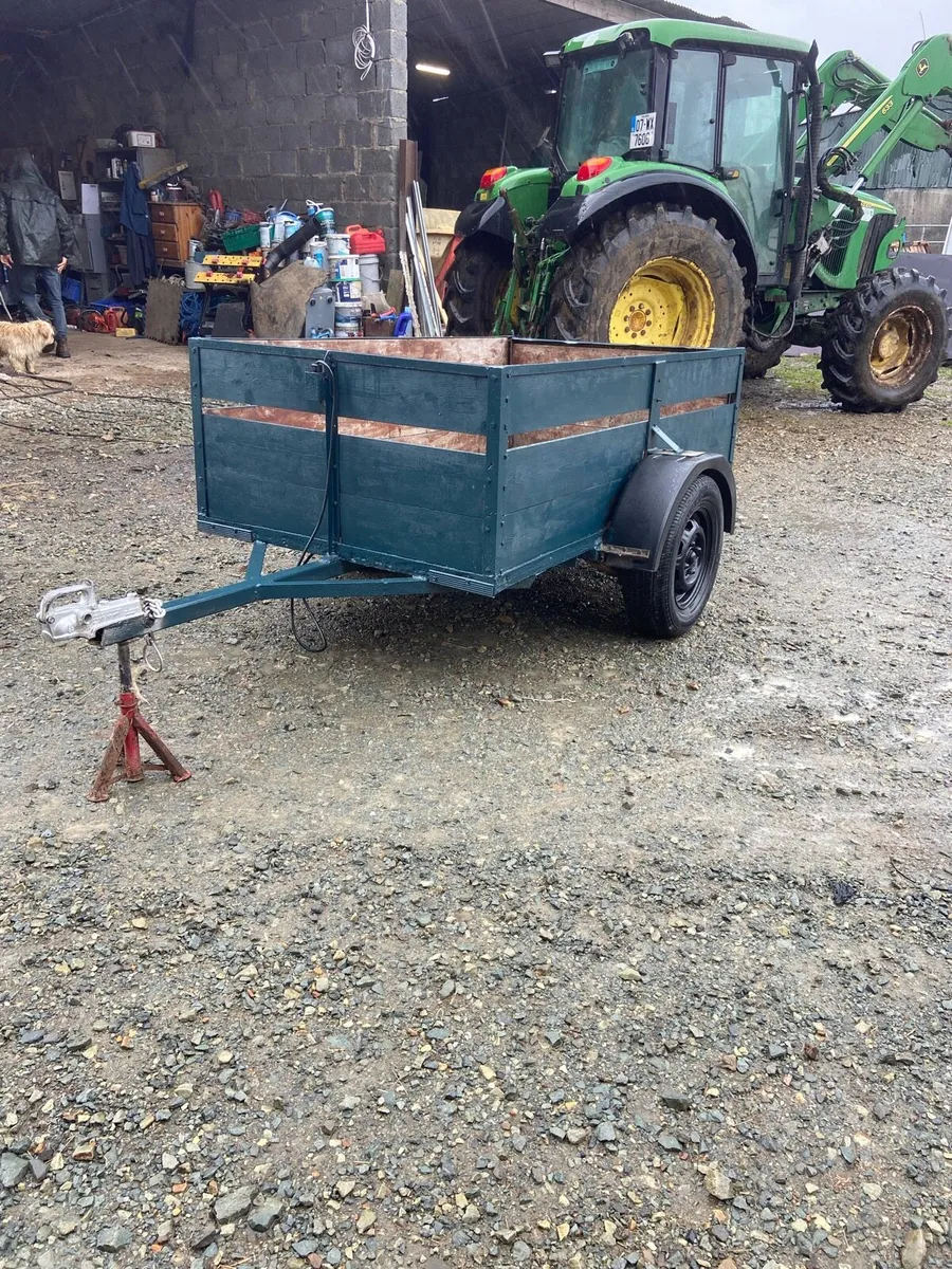 Trailer - Image 1