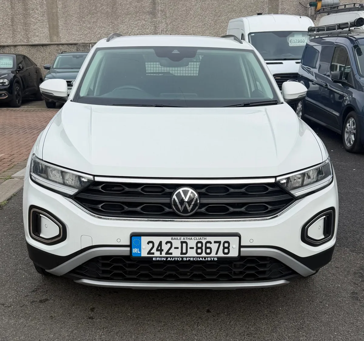 242 Volkswagen T Roc Commercial - Image 2
