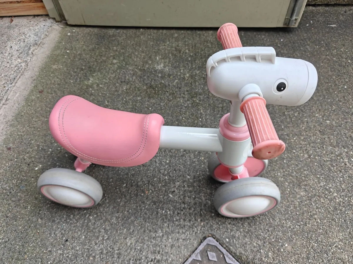 Pink balance bike for 1-2 years old - Image 1