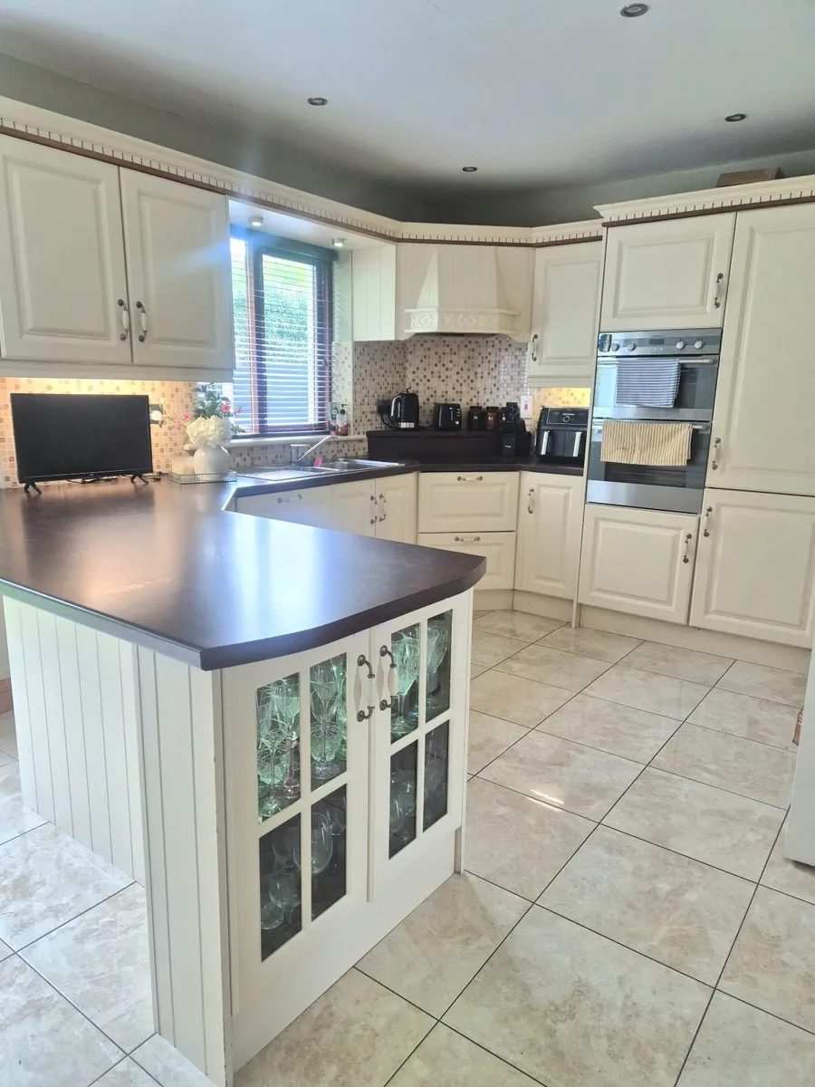 Kitchen & Coffee Station/Dresser -  Available end - Image 4