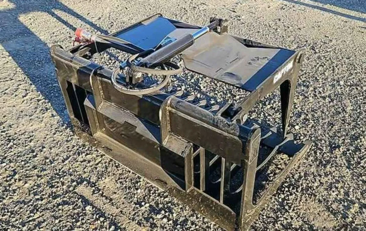 MINI SKID STEER LOG / POST GRAB - Image 2