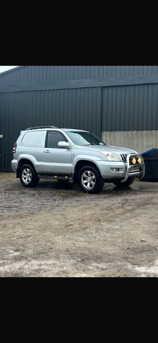 Toyota Land Cruiser 2004 - Image 1