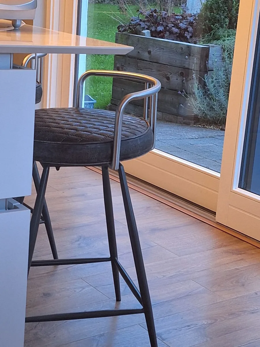 Kitchen high chairs - Image 2