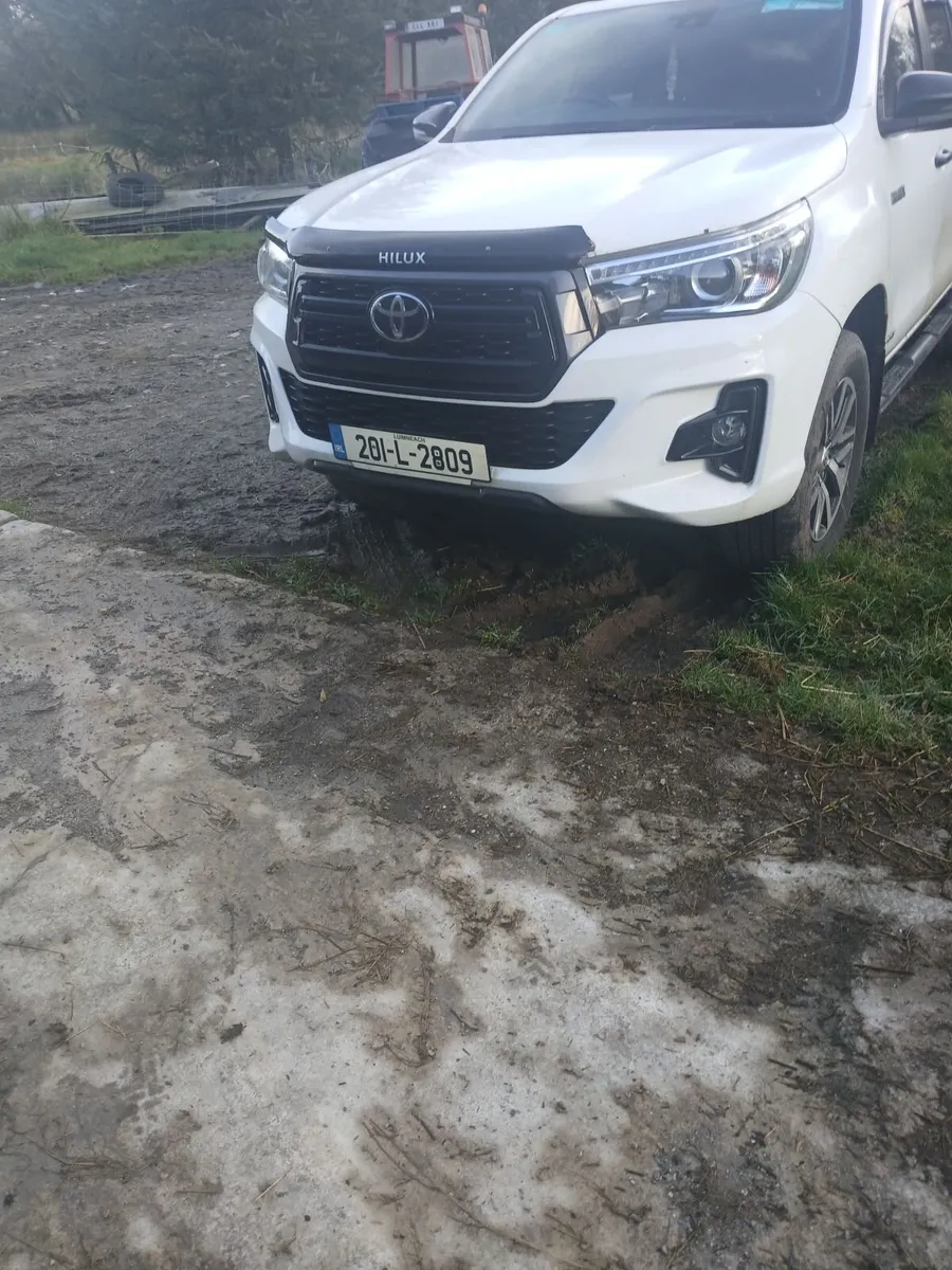 Toyota Hilux 2020 - Image 2