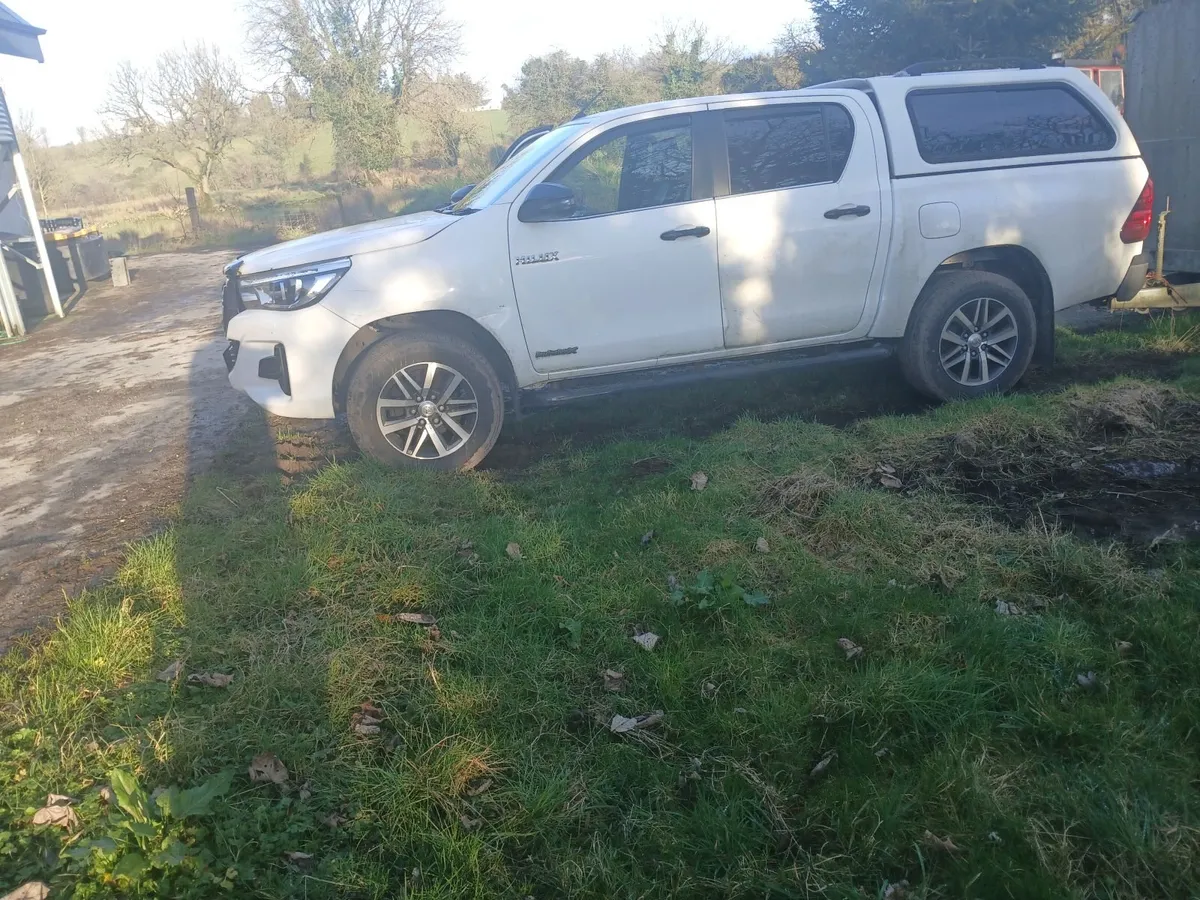 Toyota Hilux 2020 - Image 1