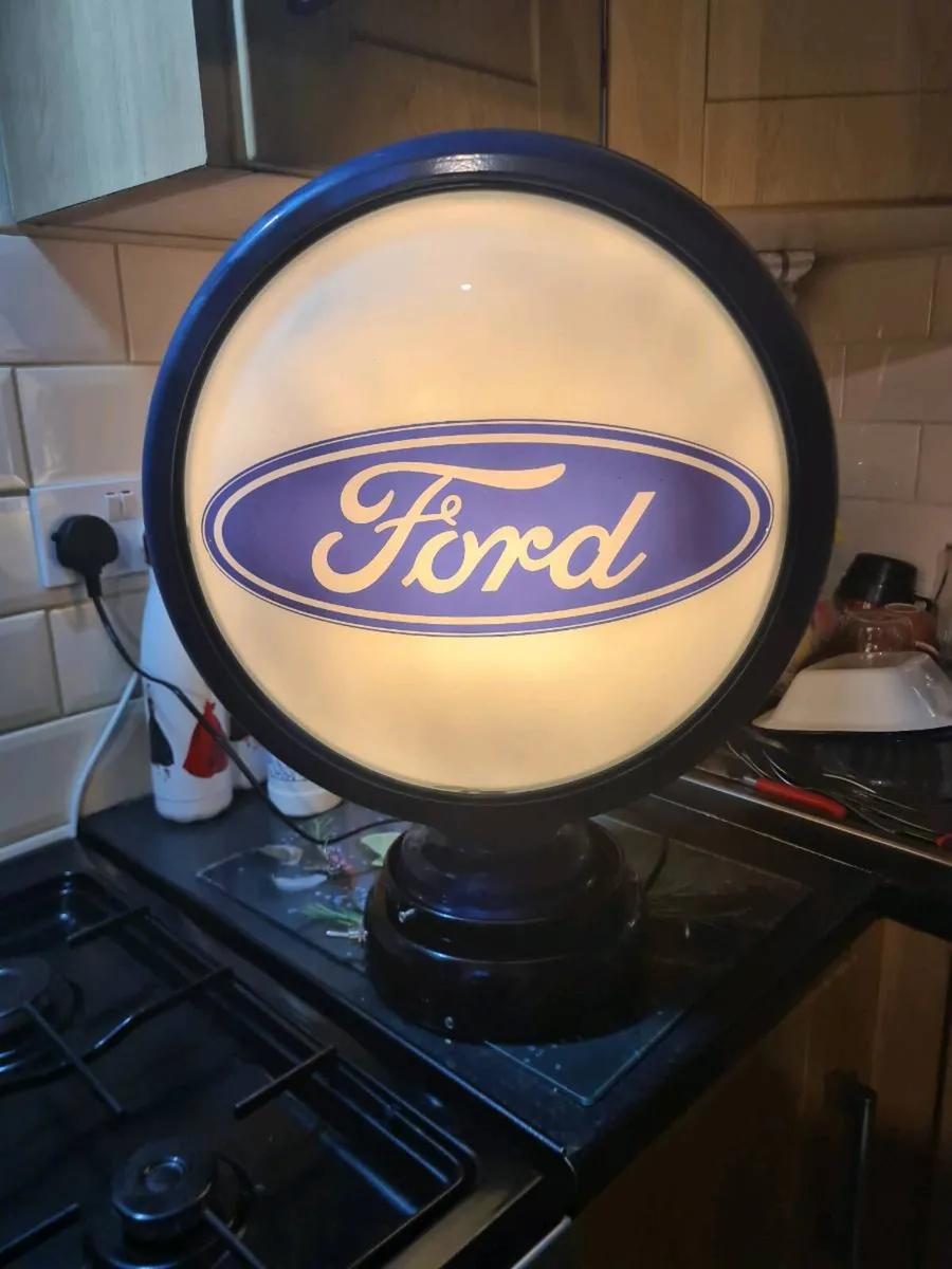 Petrol Bowser Globe light up - Image 3