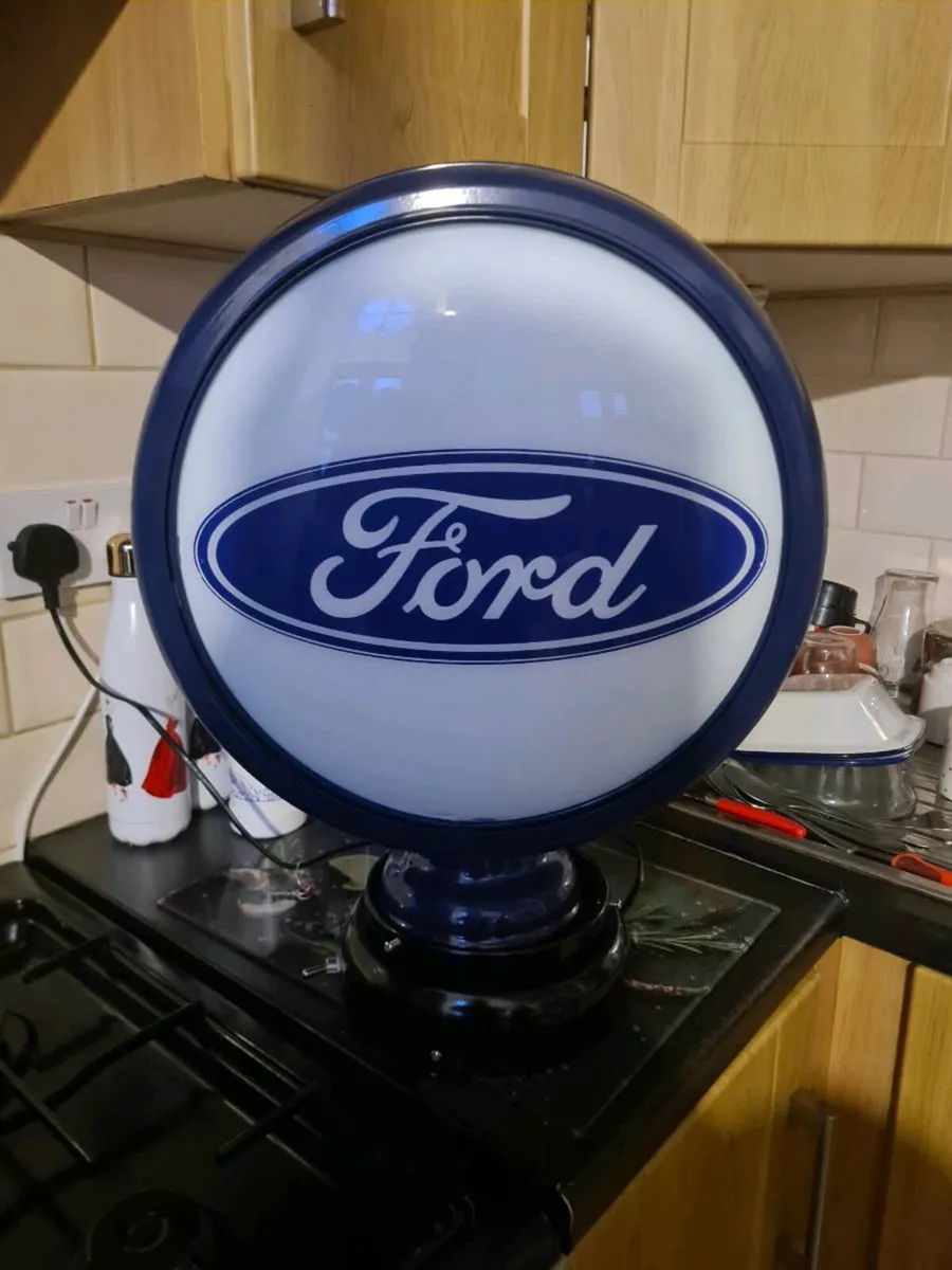Petrol Bowser Globe light up - Image 4