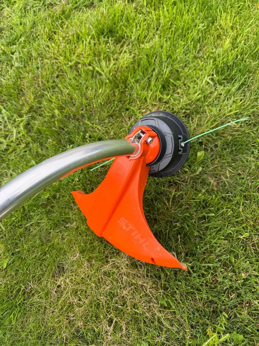 Stihl FS 38 Strimmer/ Grass Trimmer as new - Image 4