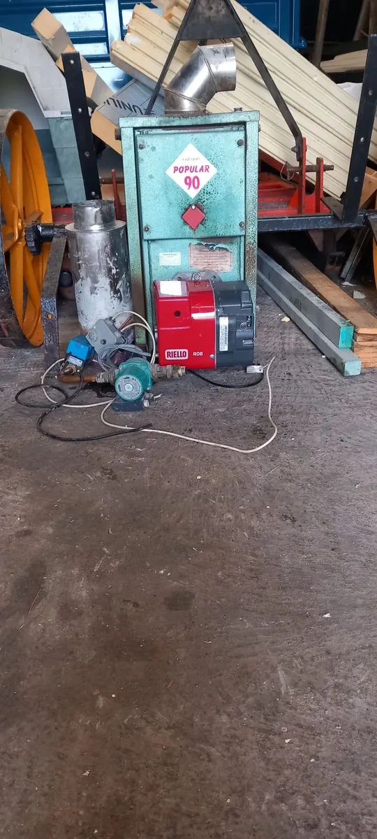 Oil boiler and burner