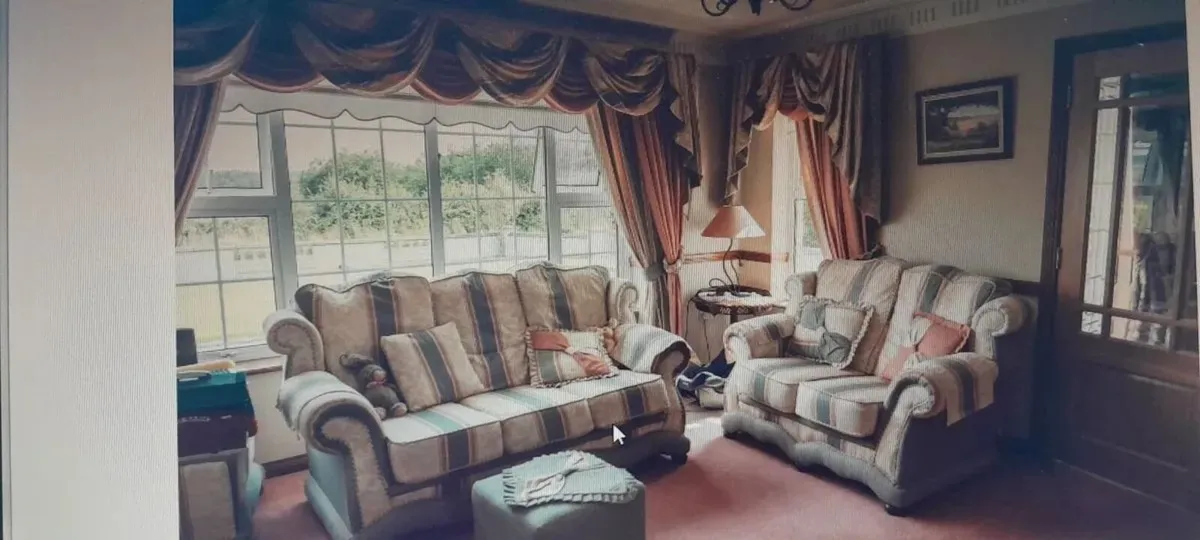 Furniture & House contents - Image 1