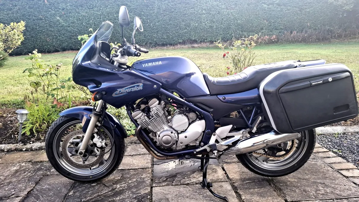 YAMAHA XJ 600 - Image 1
