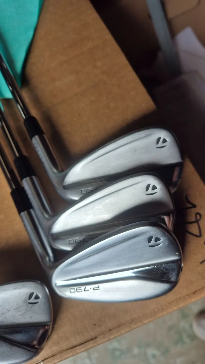Taylormade P790 Fordged Irons - Image 2