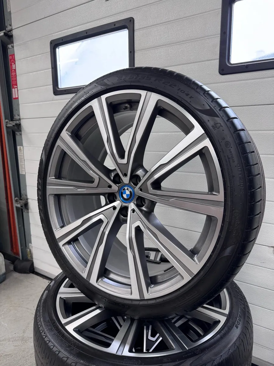 Genuine 22” G05 X5 Alloys - Image 1