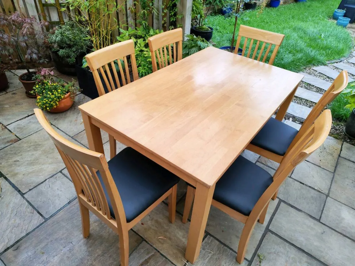 Kitchen dining table - Image 1